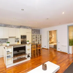 Apartamento Centro- Passeig De Gracia - Casa Batllo By Interhome, Barcelona