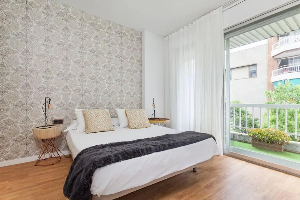 Apartment Art House Renoir Plaza Universitat Sant Antoni Barcelona Spain