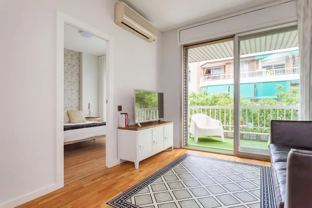 Art House Renoir Plaza Universitat Sant Antoni Barcelona