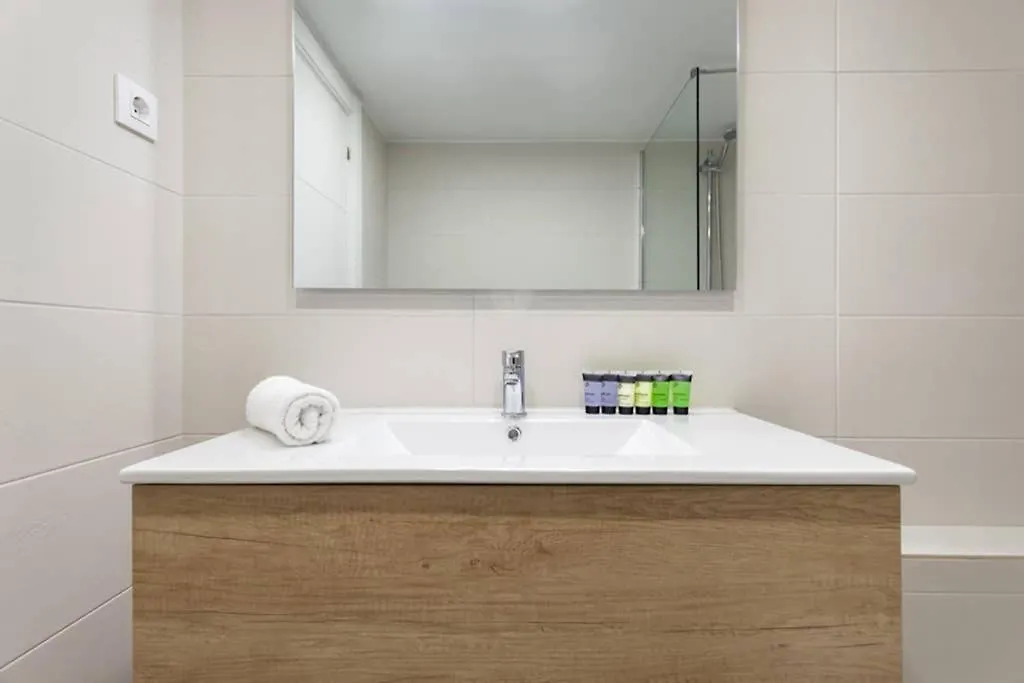 Apartment Art House Renoir Plaza Universitat Sant Antoni Barcelona